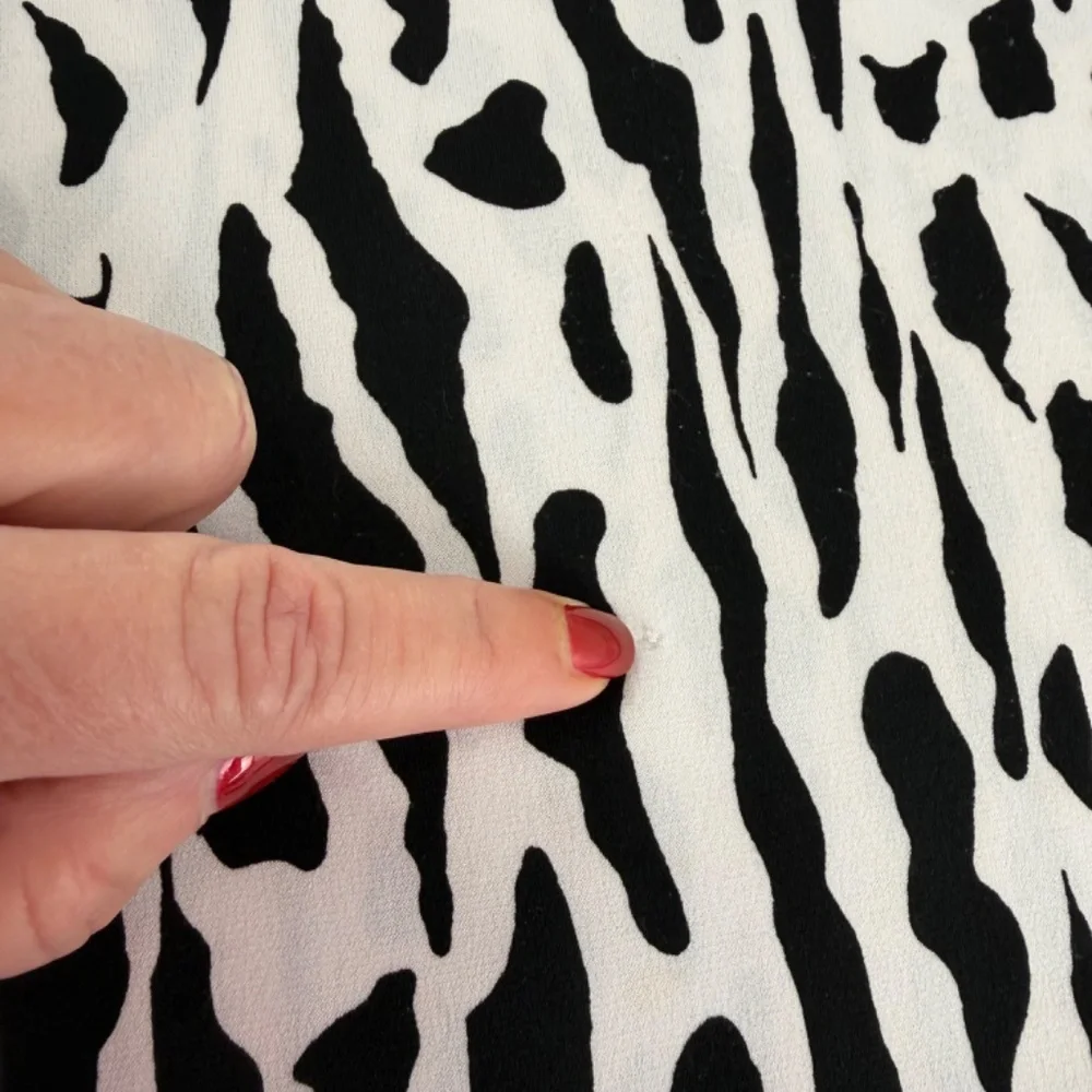 Carmen Marco Valvo Zebra Print‎ Short Sleeve Stretch Black White Top Size M - Picture 3 of 7